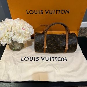 Vintage Louis Vuitton Papillion 26 Iconic LV Monogram canvas handbag.